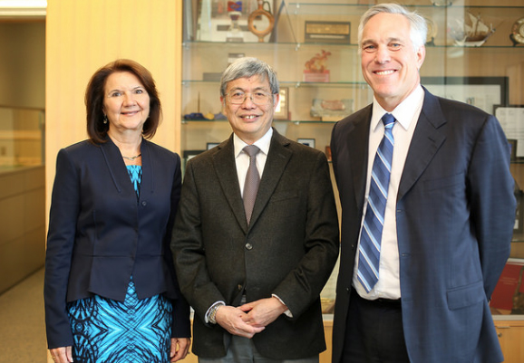 From L-R: Dean Cristina Amon, Prof. Honghi Tran and Prof. Grant Allen (Chair) at Celebrating Engineering Excellence on April 21, 2015. Photo credit: Roberta Baker from Engineering Strategic Communications.